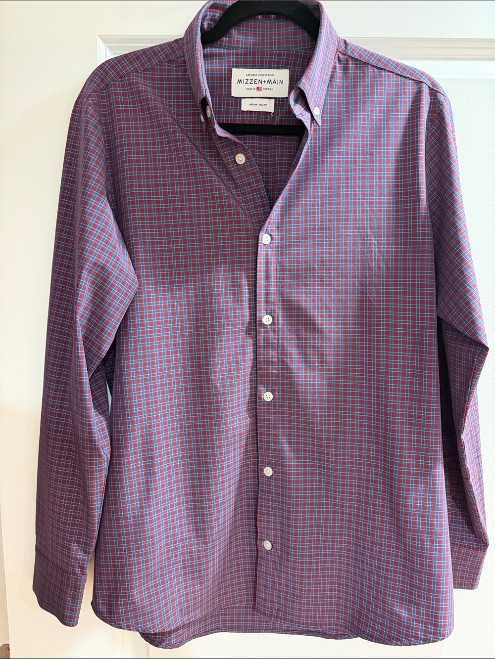 Mizzen+Main Men's Size M Red and Blue Plaid Button-Down Shirt - Picture 4 of 5